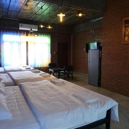 Oyo 1155 Bikers House And Enduro Tours Chiang Mai Hotel Kültér fotó