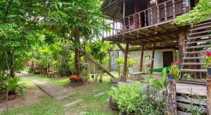 Oyo 1155 Bikers House And Enduro Tours Chiang Mai Hotel Kültér fotó