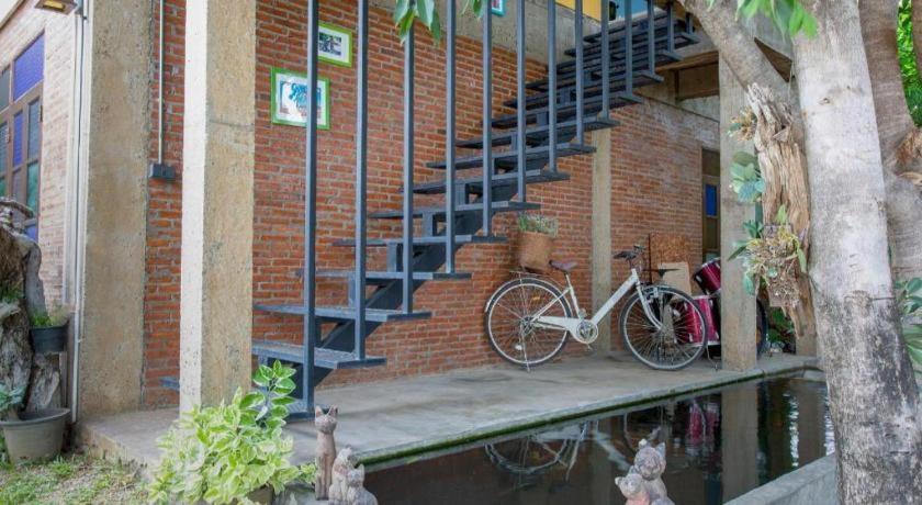 Oyo 1155 Bikers House And Enduro Tours Chiang Mai Hotel Kültér fotó